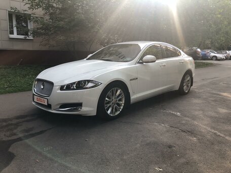 Jaguar XF, 2015