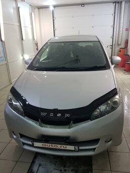 Toyota Wish, 2009