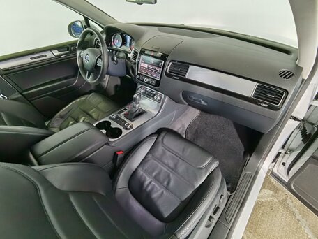 Volkswagen Touareg, 2013