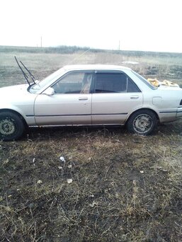 Toyota Carina, 1990