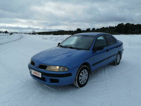 Mitsubishi Carisma, 1999