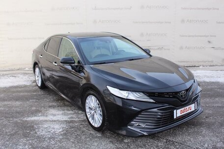 Toyota Camry, 2018