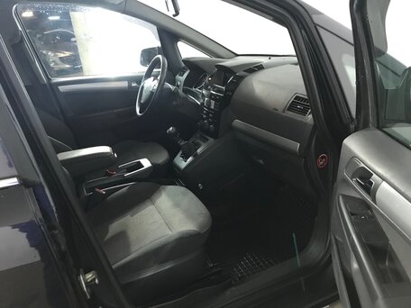 Opel Zafira, 2011