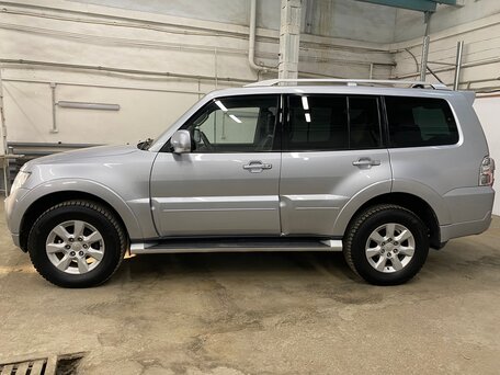 Mitsubishi Pajero, 2011