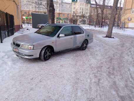 Nissan Bluebird, 1999