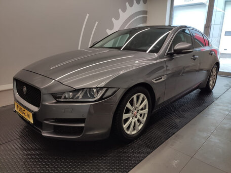 Jaguar XE, 2017